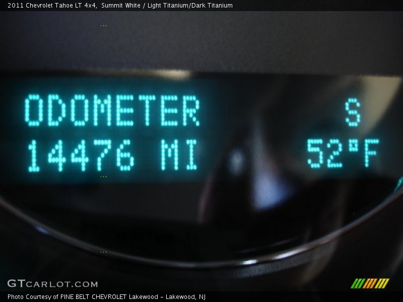 Summit White / Light Titanium/Dark Titanium 2011 Chevrolet Tahoe LT 4x4