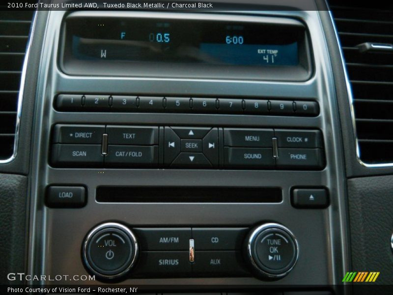 Tuxedo Black Metallic / Charcoal Black 2010 Ford Taurus Limited AWD