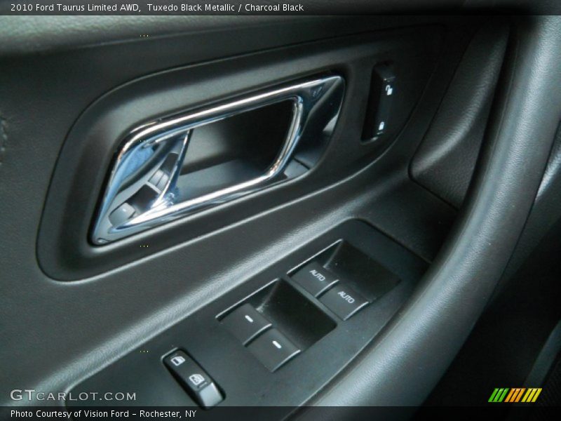 Tuxedo Black Metallic / Charcoal Black 2010 Ford Taurus Limited AWD