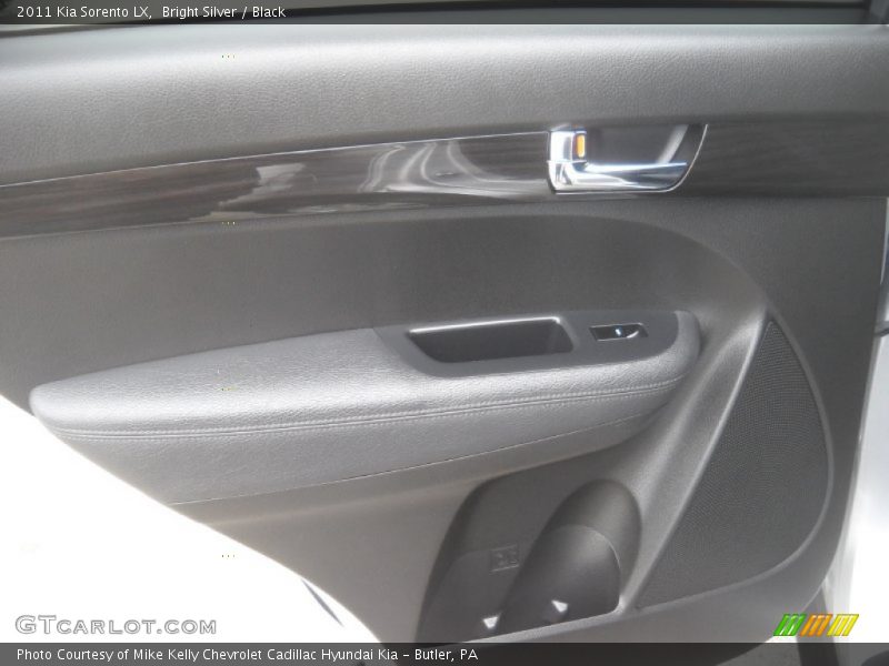 Bright Silver / Black 2011 Kia Sorento LX