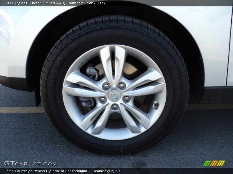 Diamond Silver / Black 2011 Hyundai Tucson Limited AWD