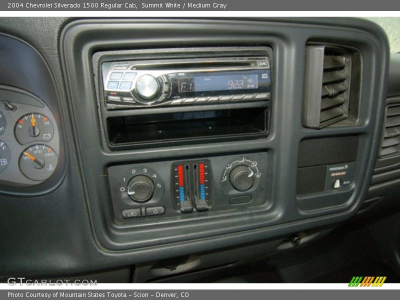 Summit White / Medium Gray 2004 Chevrolet Silverado 1500 Regular Cab