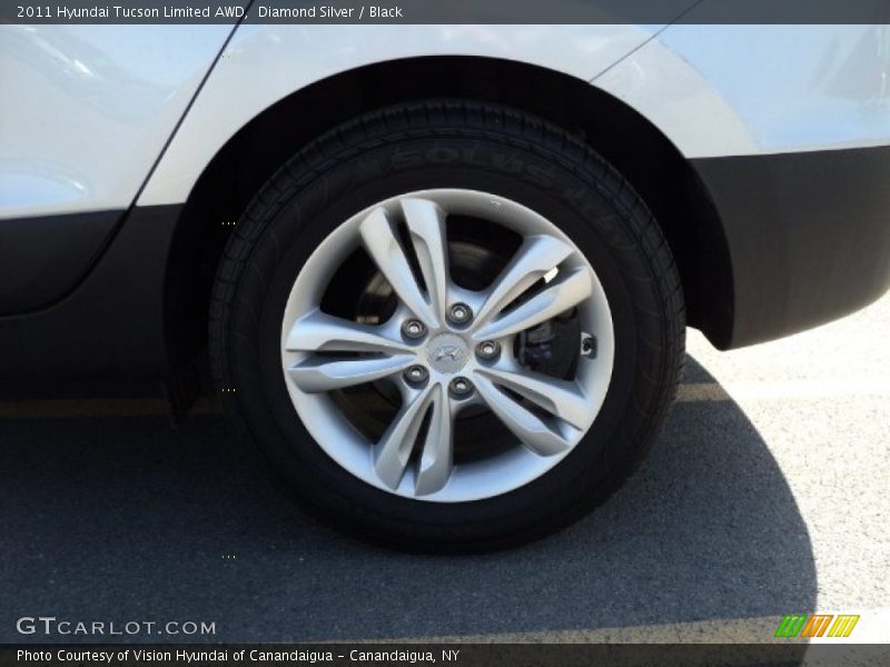 Diamond Silver / Black 2011 Hyundai Tucson Limited AWD