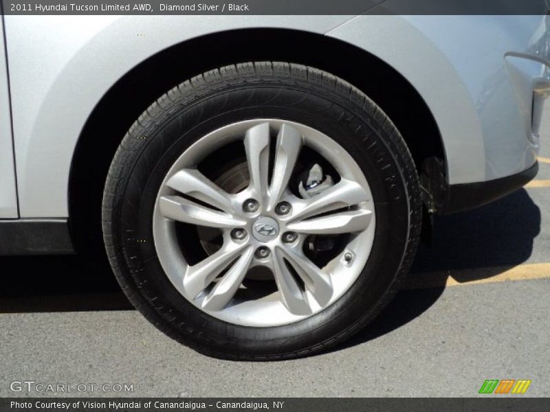 Diamond Silver / Black 2011 Hyundai Tucson Limited AWD