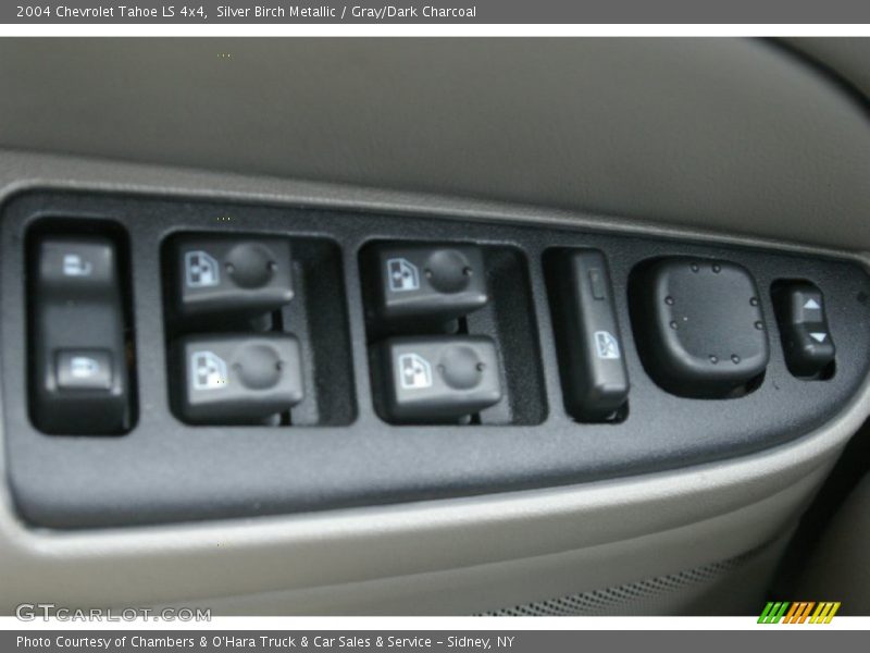 Silver Birch Metallic / Gray/Dark Charcoal 2004 Chevrolet Tahoe LS 4x4