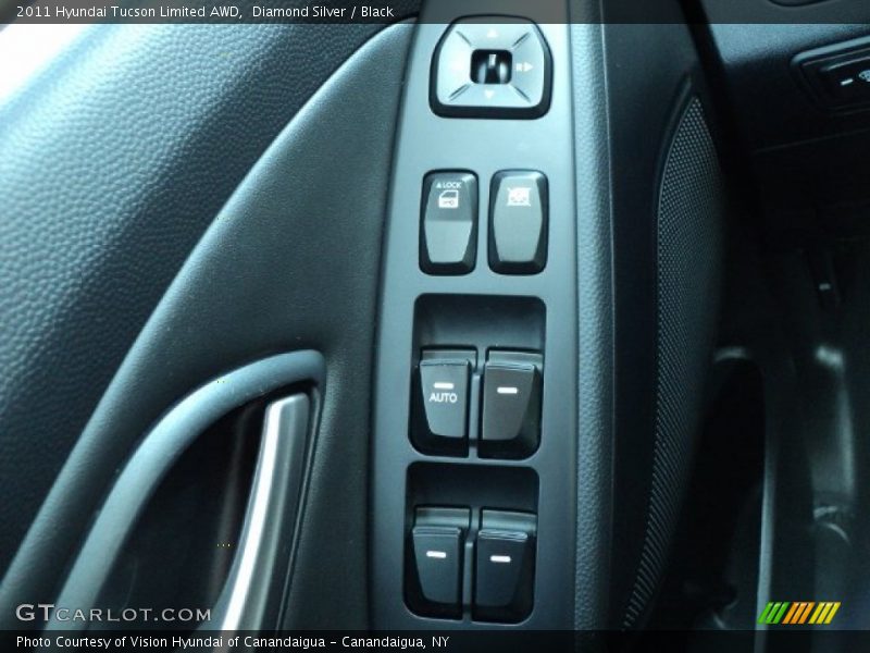 Diamond Silver / Black 2011 Hyundai Tucson Limited AWD