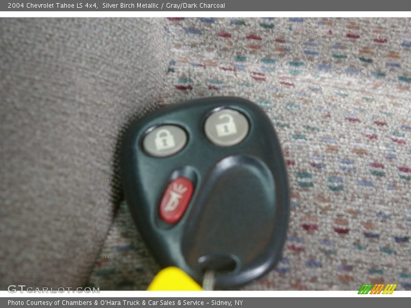 Silver Birch Metallic / Gray/Dark Charcoal 2004 Chevrolet Tahoe LS 4x4