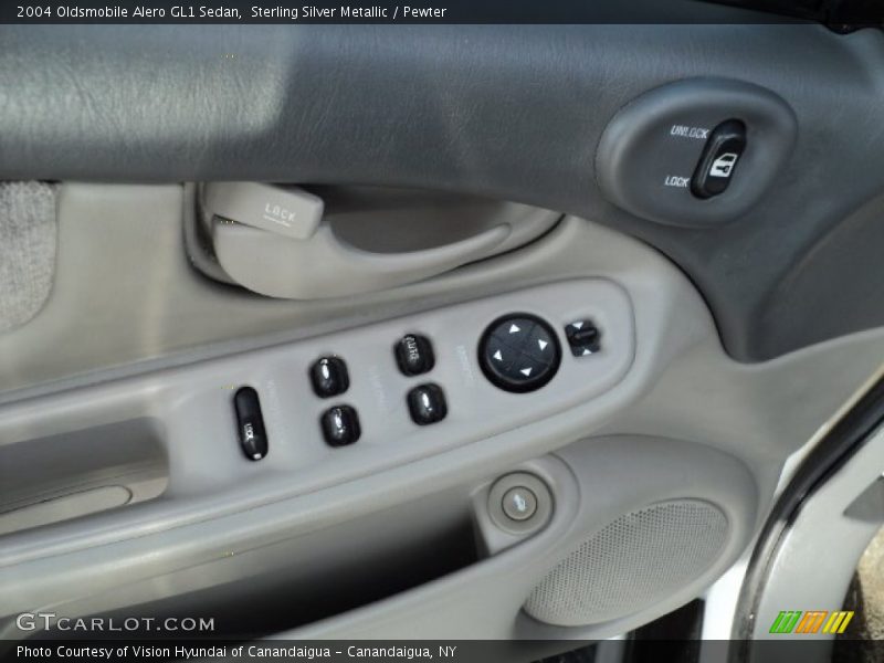 Sterling Silver Metallic / Pewter 2004 Oldsmobile Alero GL1 Sedan