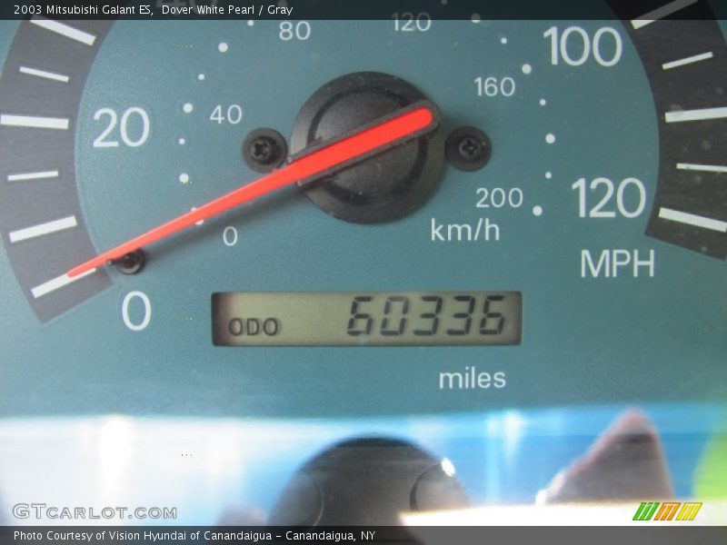 Dover White Pearl / Gray 2003 Mitsubishi Galant ES