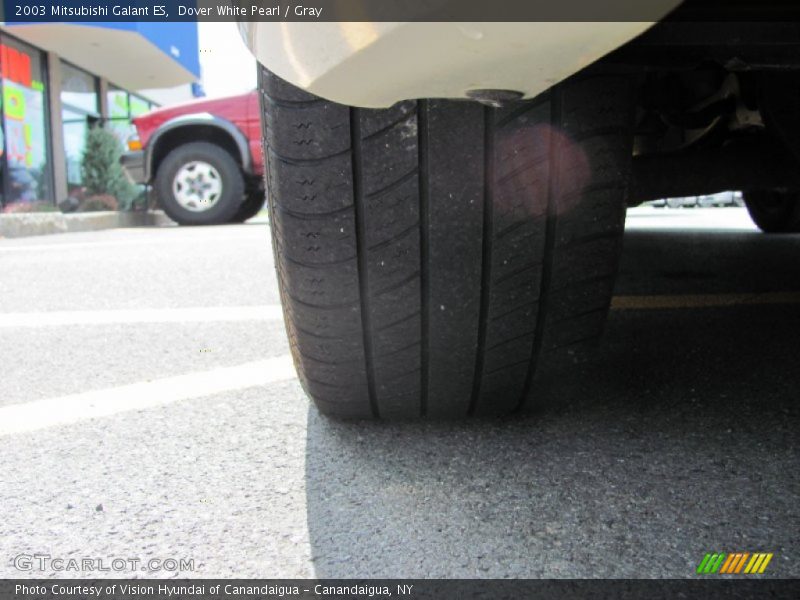 Dover White Pearl / Gray 2003 Mitsubishi Galant ES