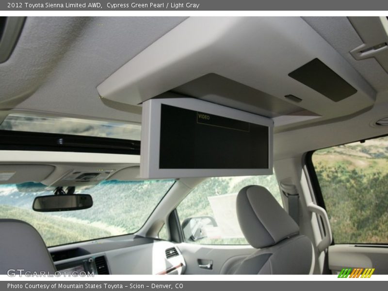 Cypress Green Pearl / Light Gray 2012 Toyota Sienna Limited AWD