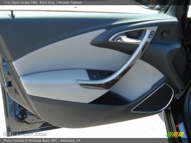 Black Onyx / Medium Titanium 2012 Buick Verano FWD