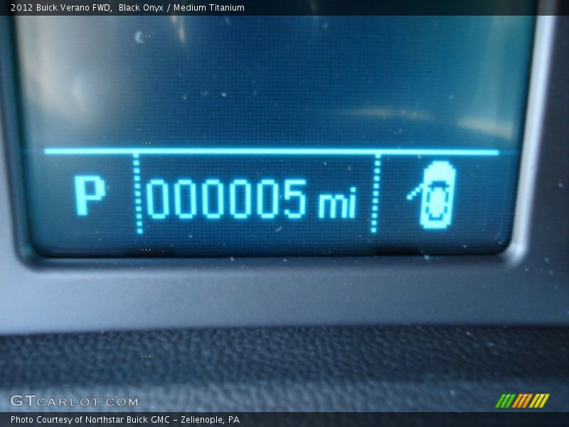 Black Onyx / Medium Titanium 2012 Buick Verano FWD