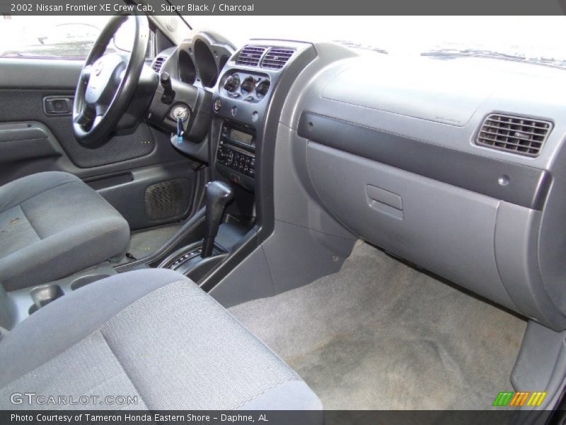 Super Black / Charcoal 2002 Nissan Frontier XE Crew Cab