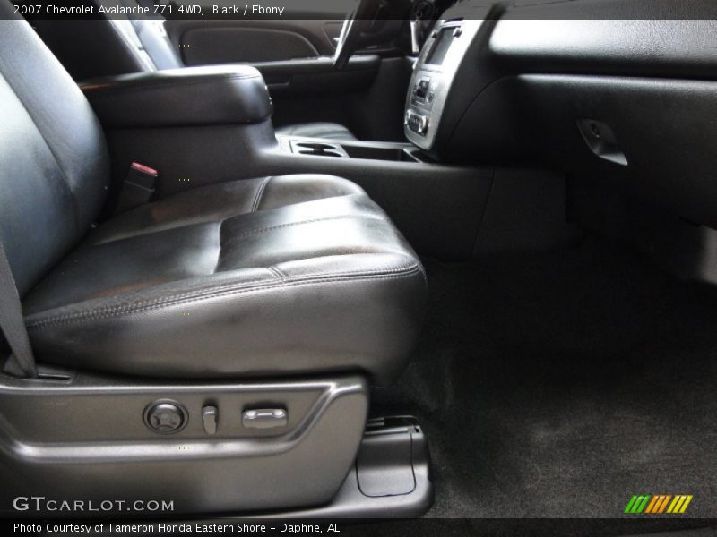 Black / Ebony 2007 Chevrolet Avalanche Z71 4WD