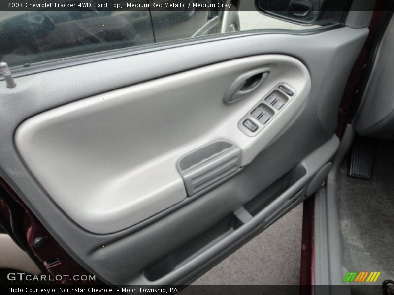 Medium Red Metallic / Medium Gray 2003 Chevrolet Tracker 4WD Hard Top