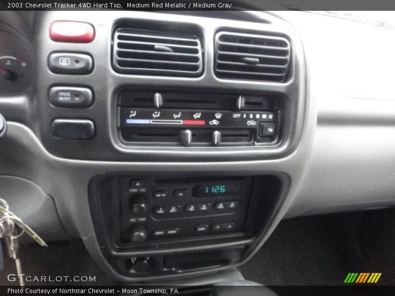 Medium Red Metallic / Medium Gray 2003 Chevrolet Tracker 4WD Hard Top
