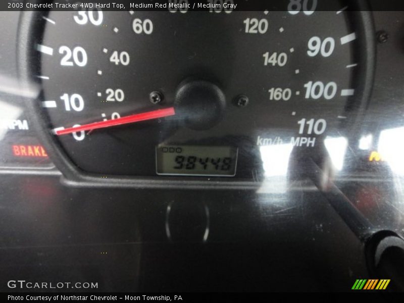 Medium Red Metallic / Medium Gray 2003 Chevrolet Tracker 4WD Hard Top