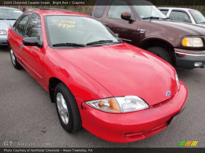 Bright Red / Graphite 2000 Chevrolet Cavalier Sedan