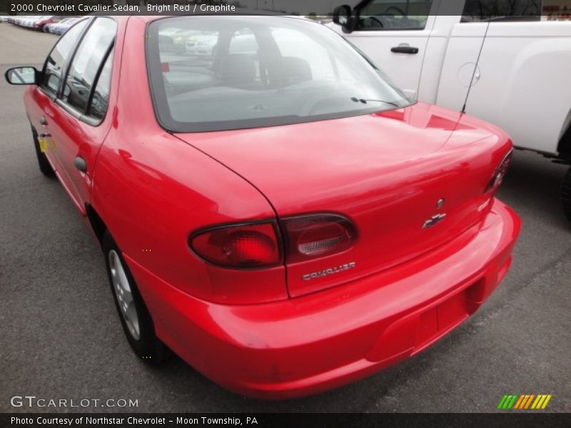 Bright Red / Graphite 2000 Chevrolet Cavalier Sedan