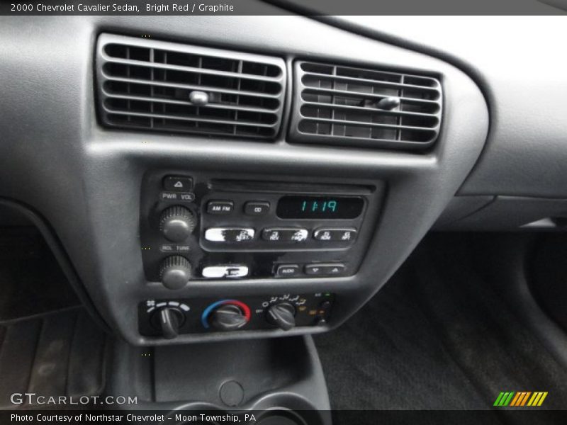 Bright Red / Graphite 2000 Chevrolet Cavalier Sedan