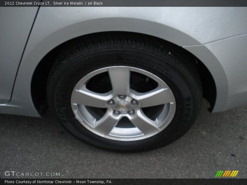 Silver Ice Metallic / Jet Black 2012 Chevrolet Cruze LT