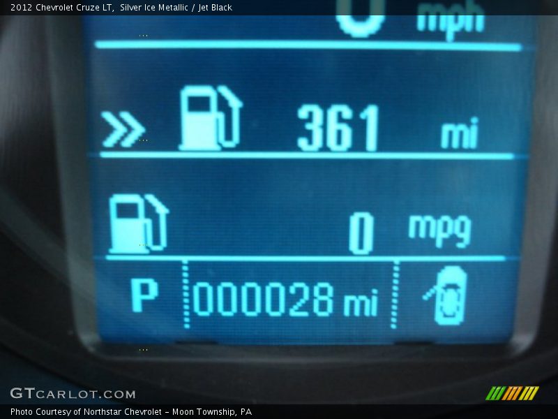 Silver Ice Metallic / Jet Black 2012 Chevrolet Cruze LT