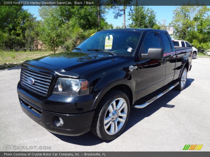 Front 3/4 View of 2006 F150 Harley-Davidson SuperCab