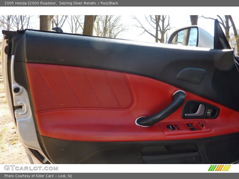 Sebring Silver Metallic / Red/Black 2005 Honda S2000 Roadster