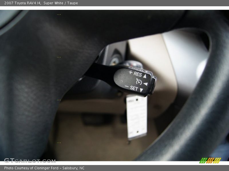 Super White / Taupe 2007 Toyota RAV4 I4