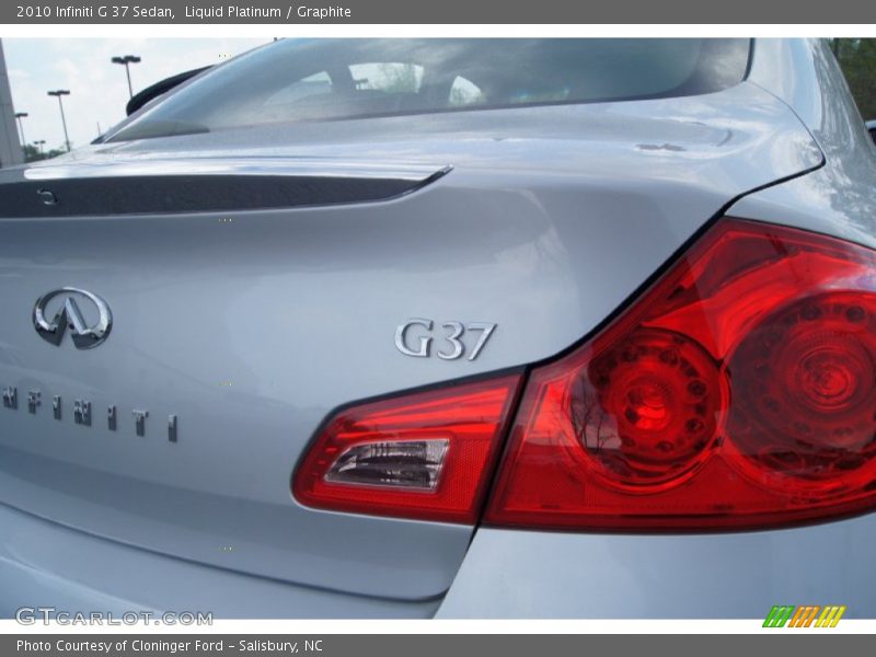 Liquid Platinum / Graphite 2010 Infiniti G 37 Sedan