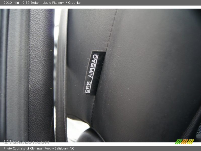 Liquid Platinum / Graphite 2010 Infiniti G 37 Sedan