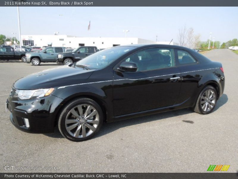 Front 3/4 View of 2011 Forte Koup SX
