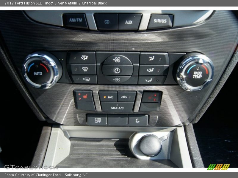 Ingot Silver Metallic / Charcoal Black 2012 Ford Fusion SEL