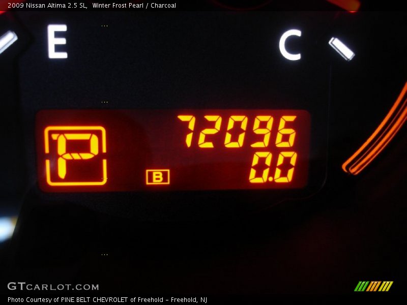 Winter Frost Pearl / Charcoal 2009 Nissan Altima 2.5 SL