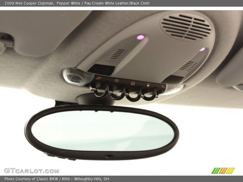 Pepper White / Ray Cream White Leather/Black Cloth 2009 Mini Cooper Clubman