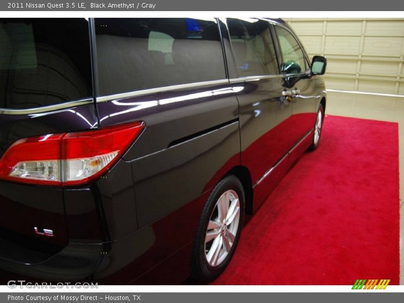 Black Amethyst / Gray 2011 Nissan Quest 3.5 LE