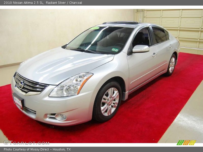 Radiant Silver / Charcoal 2010 Nissan Altima 2.5 SL