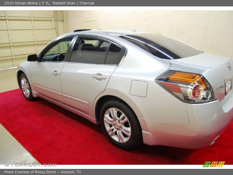 Radiant Silver / Charcoal 2010 Nissan Altima 2.5 SL
