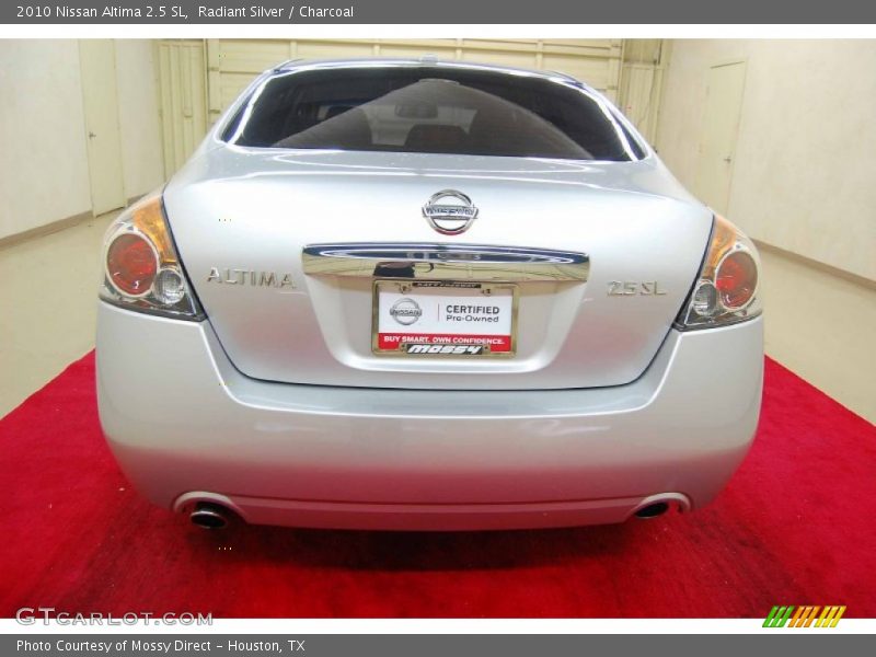 Radiant Silver / Charcoal 2010 Nissan Altima 2.5 SL