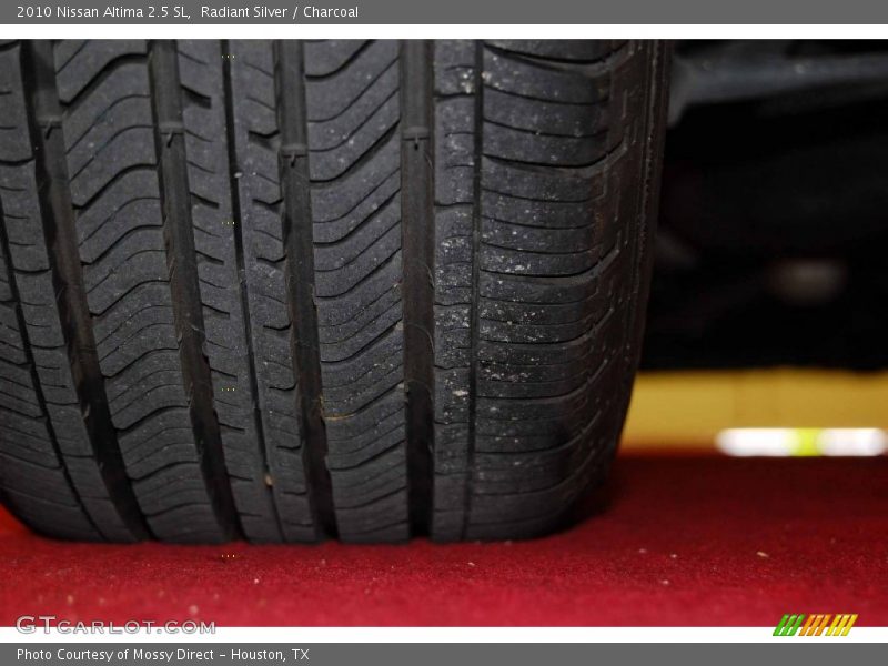 Radiant Silver / Charcoal 2010 Nissan Altima 2.5 SL
