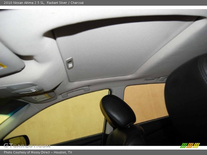 Radiant Silver / Charcoal 2010 Nissan Altima 2.5 SL