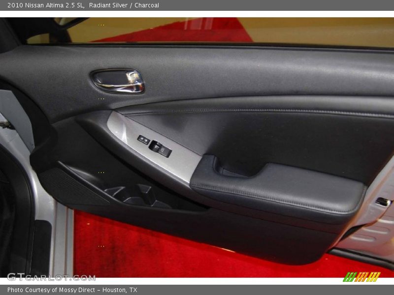 Radiant Silver / Charcoal 2010 Nissan Altima 2.5 SL