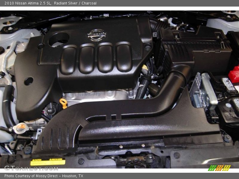 Radiant Silver / Charcoal 2010 Nissan Altima 2.5 SL