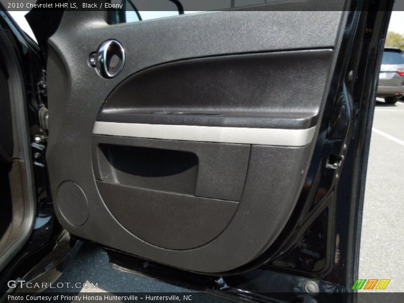 Black / Ebony 2010 Chevrolet HHR LS