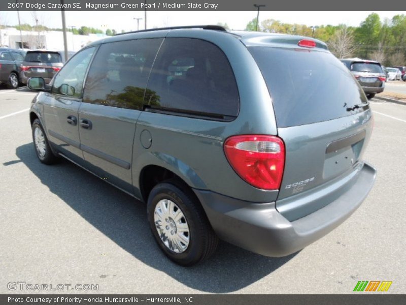 Magnesium Green Pearl / Medium Slate Gray 2007 Dodge Caravan SE