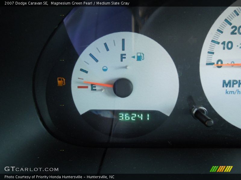 Magnesium Green Pearl / Medium Slate Gray 2007 Dodge Caravan SE