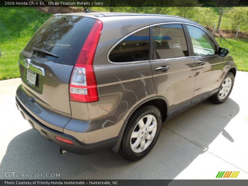 Urban Titanium Metallic / Ivory 2009 Honda CR-V EX