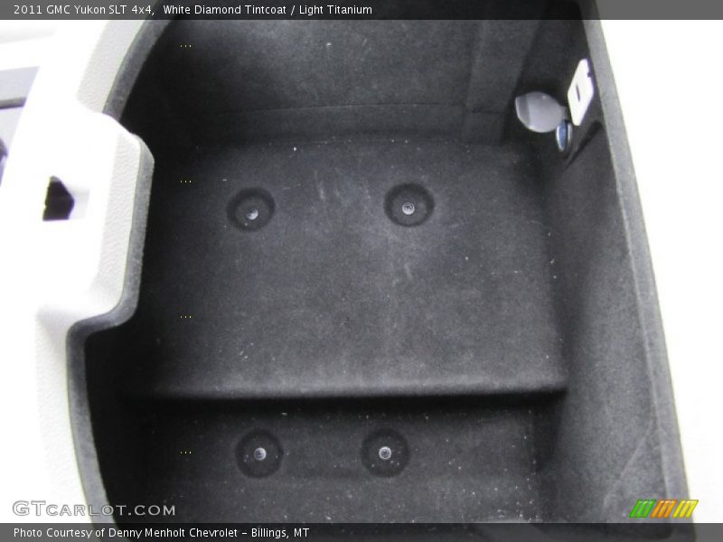 White Diamond Tintcoat / Light Titanium 2011 GMC Yukon SLT 4x4