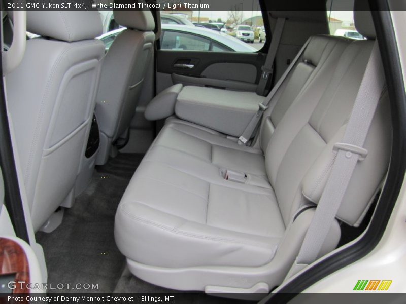 White Diamond Tintcoat / Light Titanium 2011 GMC Yukon SLT 4x4